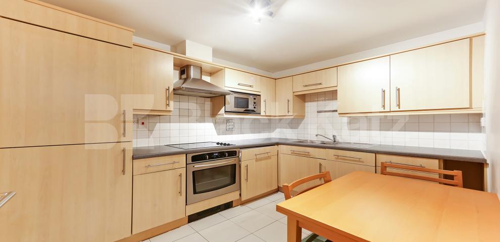 			LET , 1 Bedroom, 1 bath, 1 reception Apartment			 Long Lane, London Bridge